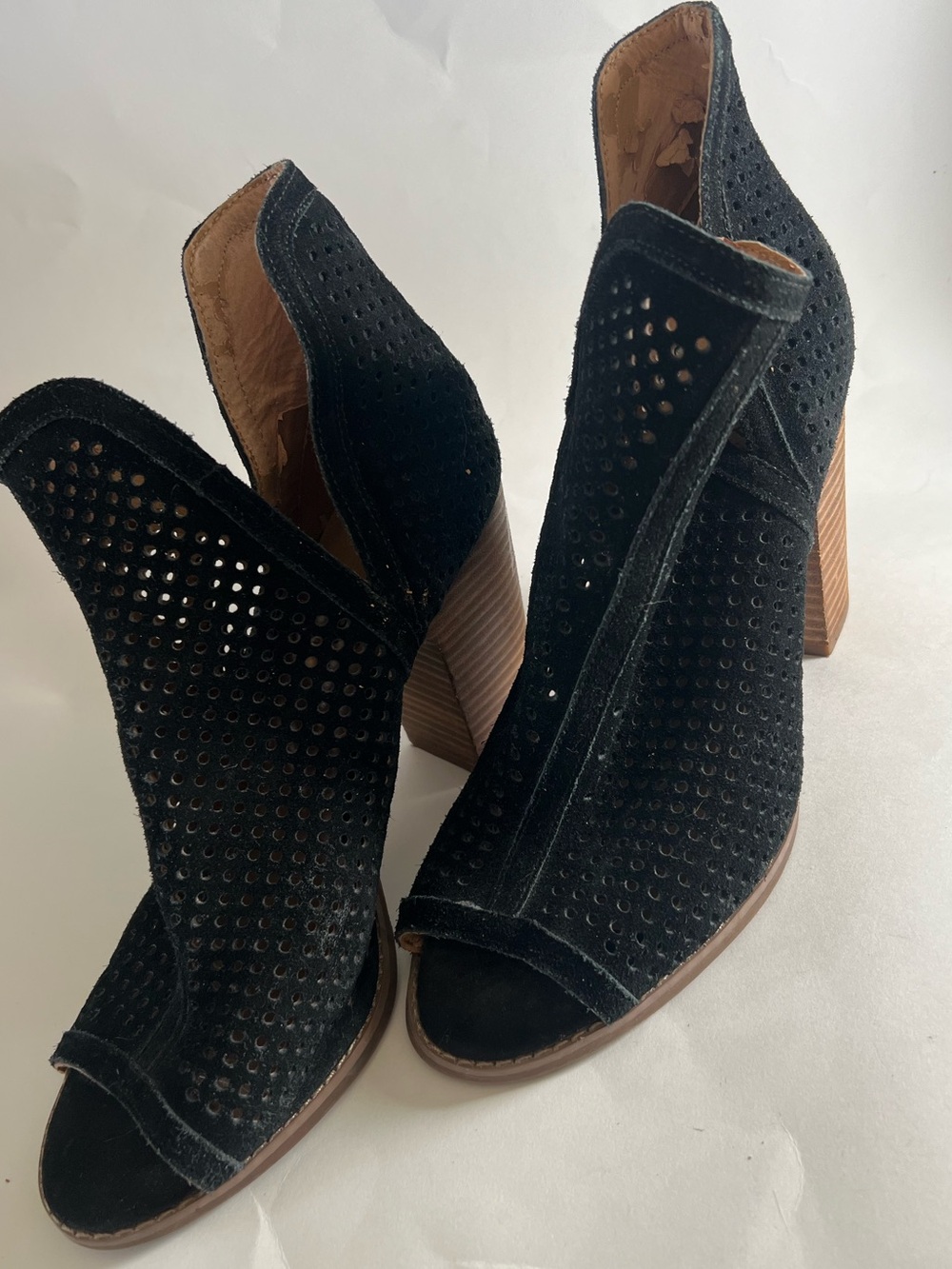 Lucky Brand Women's Black Perforated Suede Open Toe Ankle Booties Size 10M